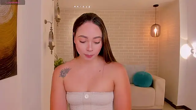 AlinaKravitz online show from April 21, 6:01 pm