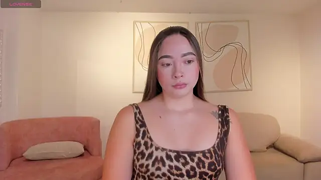 Snapshot of AlinaKravitz chatting on May 19, 12:00 pm AlinaKravitz online show from May 19, 12:00 pm