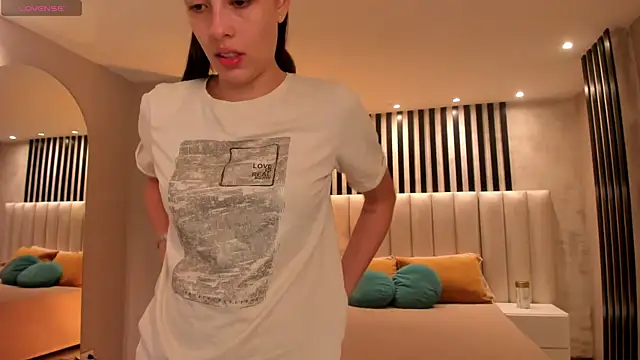 KaiaFerreira online show from February 24, 4:05 pm