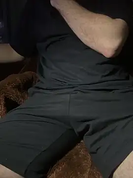 Snapshot of Leo-Cock chatting on April 30, 12:06 am Leo-Cock online show from April 30, 12:06 am