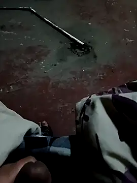 Snapshot of dvaughn3117 chatting on December 11, 6:36 am dvaughn3117 online show from December 11, 6:36 am