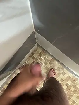 Snapshot of mylovetr1 chatting on September 21, 11:28 pm mylovetr1 online show from September 21, 11:28 pm