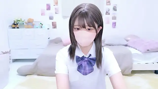 Snapshot of aki_zzz chatting on March 16, 6:39 am aki zzz online show from March 16, 6:39 am
