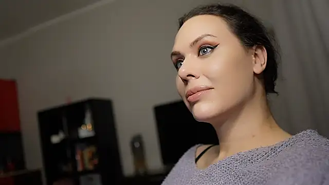 MollyCheiz online show from December 6, 2:24 am