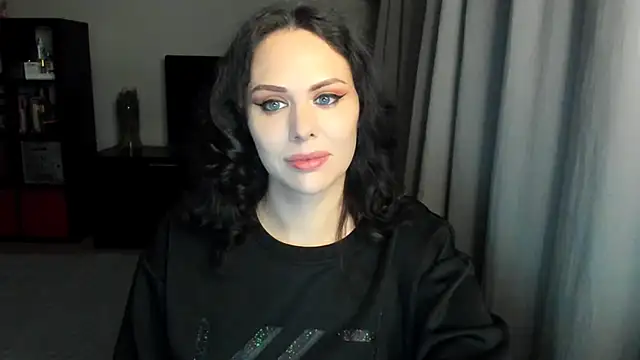 MollyCheiz online show from December 14, 11:45 pm
