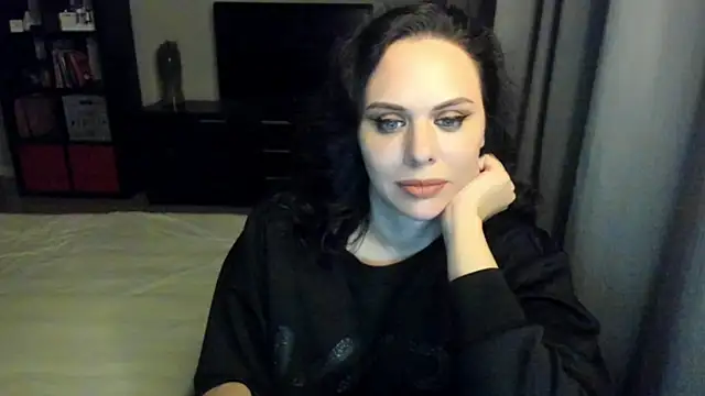 MollyCheiz online show from February 2, 11:00 pm