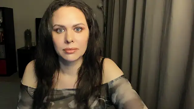 Snapshot of MollyCheiz chatting on July 18, 11:08 pm MollyCheiz online show from July 18, 11:08 pm