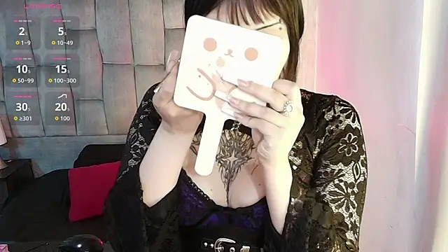 honney dark online show from April 10, 12:21 pm