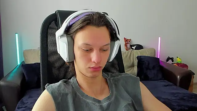 Ostin meow online show from February 25, 7:07 am