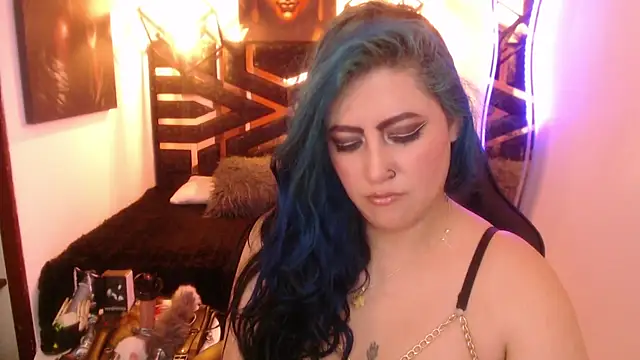 Snapshot of scarleth_blue chatting on May 29, 4:32 am scarleth blue online show from May 29, 4:32 am