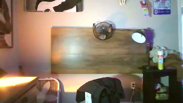 Snapshot of rickyslick123 chatting on February 8, 12:03 am rickyslick123 online show from February 8, 12:03 am