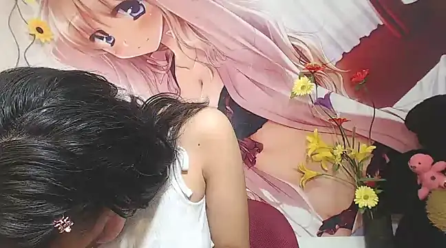 Snapshot of Bonnie-Kim chatting on December 23, 6:05 pm Bonnie-Kim online show from December 23, 6:05 pm