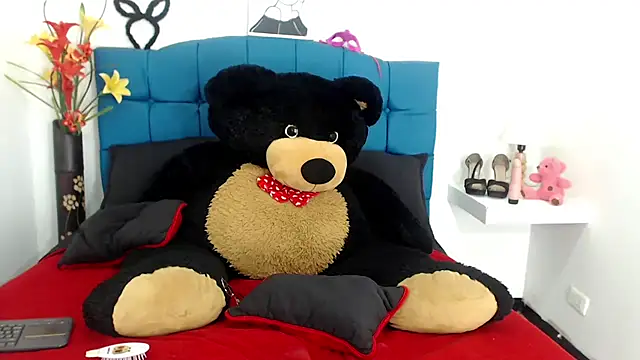 Snapshot of Bonnie-Kim chatting on January 13, 2:11 pm Bonnie-Kim online show from January 13, 2:11 pm