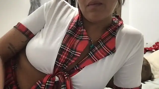 Snapshot of ScarlettMadii chatting on December 4, 10:19 pm ScarlettMadii online show from December 4, 10:19 pm