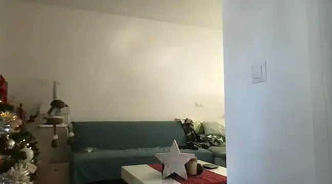 Snapshot of ScarlettMadii chatting on December 9, 1:45 pm ScarlettMadii online show from December 9, 1:45 pm