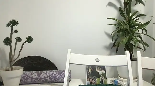 Snapshot of ScarlettMadii chatting on December 10, 6:17 pm ScarlettMadii online show from December 10, 6:17 pm