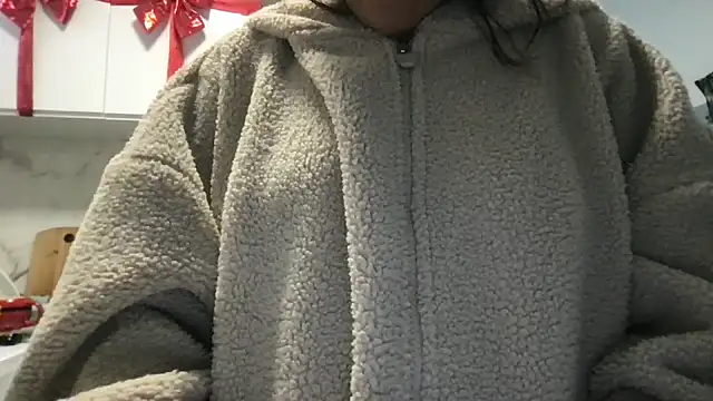 Snapshot of ScarlettMadii chatting on December 31, 10:15 am ScarlettMadii online show from December 31, 10:15 am