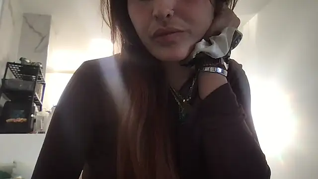 Snapshot of ScarlettMadii chatting on February 5, 3:52 pm ScarlettMadii online show from February 5, 3:52 pm