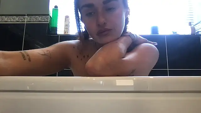 Snapshot of ScarlettMadii chatting on February 27, 1:49 pm ScarlettMadii online show from February 27, 1:49 pm