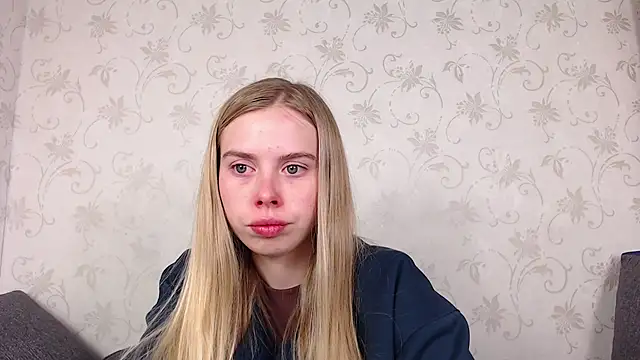 Snapshot of sofiaa_here chatting on May 12, 11:57 pm sofiaa here online show from May 12, 11:57 pm