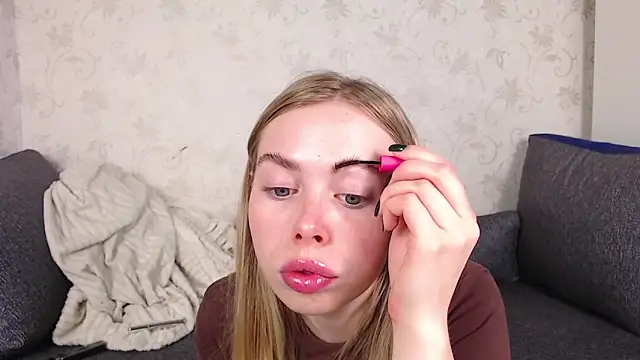 Snapshot of sofiaa_here chatting on May 15, 12:17 am sofiaa here online show from May 15, 12:17 am