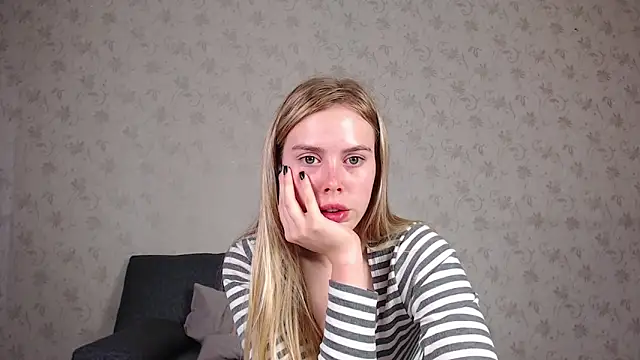 Snapshot of sofiaa_here chatting on May 26, 11:56 pm sofiaa here online show from May 26, 11:56 pm