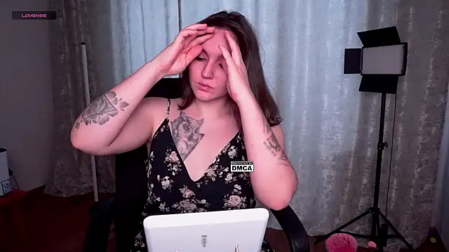 Snapshot of Hoot_owl_cb chatting on February 25, 1:59 am Hoot owl cb online show from February 25, 1:59 am