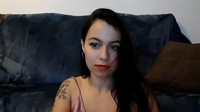 AmaraBella69 online show from December 6, 10:52 pm