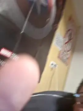 Snapshot of stev3w chatting on September 11, 5:29 am stev3w online show from September 11, 5:29 am