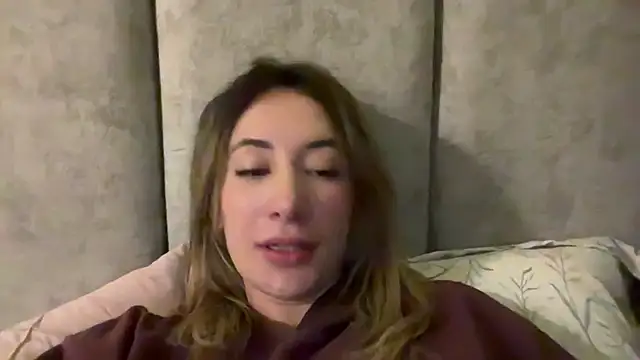 Gabby cruz  online show from December 4, 6:11 am