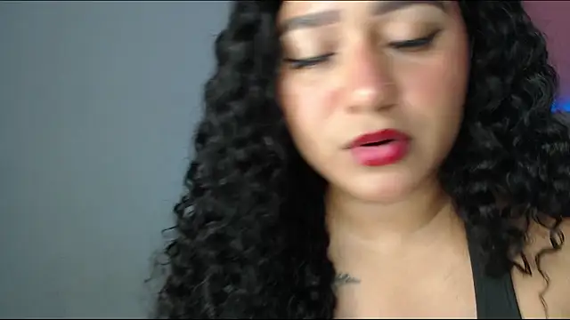 alinakiss online show from April 20, 10:55 pm