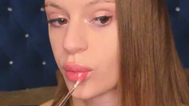 Snapshot of RebeccaMartons chatting on January 12, 7:11 am RebeccaMartons online show from January 12, 7:11 am