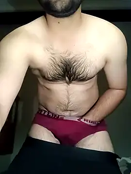 Snapshot of smartboy010101 chatting on December 21, 3:58 am smartboy010101 online show from December 21, 3:58 am