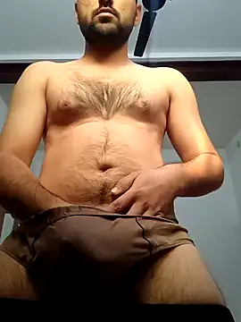 Snapshot of smartboy010101 chatting on December 24, 8:11 am smartboy010101 online show from December 24, 8:11 am