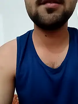 Snapshot of smartboy010101 chatting on September 15, 9:31 am smartboy010101 online show from September 15, 9:31 am