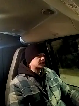 ChuckyyDee online show from January 8, 9:00 am