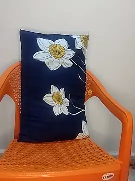 Sexy Radhikaa online show from November 29, 11:52 pm