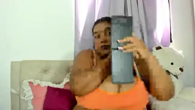 macarenaawills online show from April 10, 4:23 pm