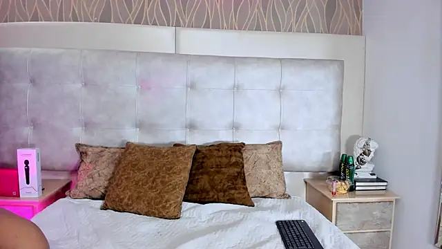 ChantalHans online show from March 30, 10:22 pm