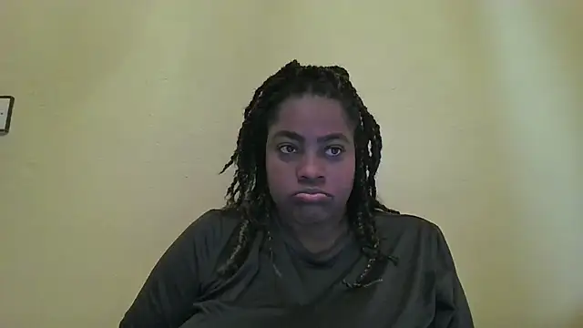 Snapshot of GoddessCarrie chatting on July 4, 10:32 am GoddessCarrie online show from July 4, 10:32 am