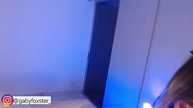 gabyfoxster online show from December 3, 8:34 am