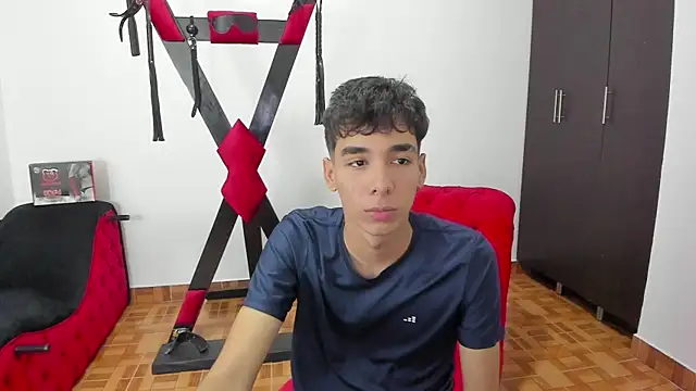 Snapshot of Harry_LatinBoy chatting on January 6, 7:45 pm Harry LatinBoy online show from January 6, 7:45 pm