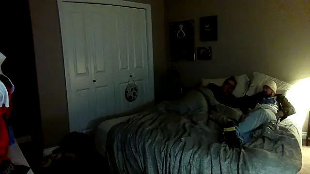 Snapshot of Fuckboy4public chatting on March 15, 7:16 pm Fuckboy4public online show from March 15, 7:16 pm