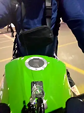 Snapshot of Fuckboy4public chatting on September 11, 2:33 am Fuckboy4public online show from September 11, 2:33 am