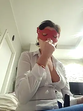 Vagabondainnamorata online show from April 2, 3:37 am