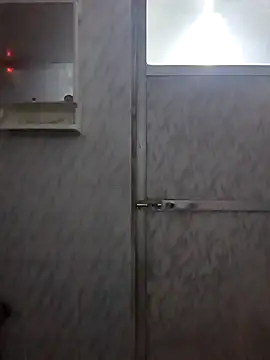 Snapshot of surabhi09 chatting on December 21, 1:13 am surabhi09 online show from December 21, 1:13 am