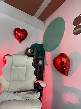 LollaByer online show from February 6, 9:07 pm