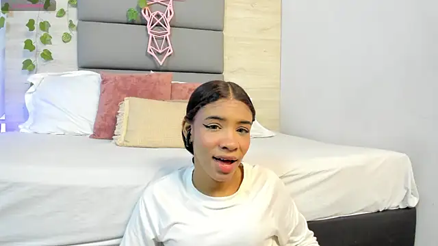 AshleyHill2 online show from November 1, 3:41 am