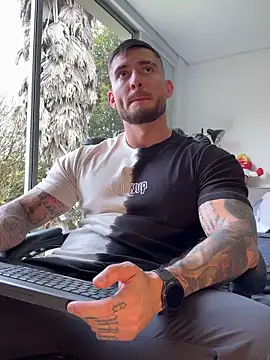 DimitriSullivan  online show from April 7, 3:01 pm