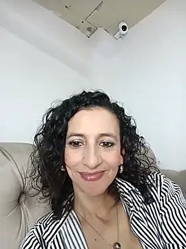 AriannaRussell  online show from March 13, 12:56 pm